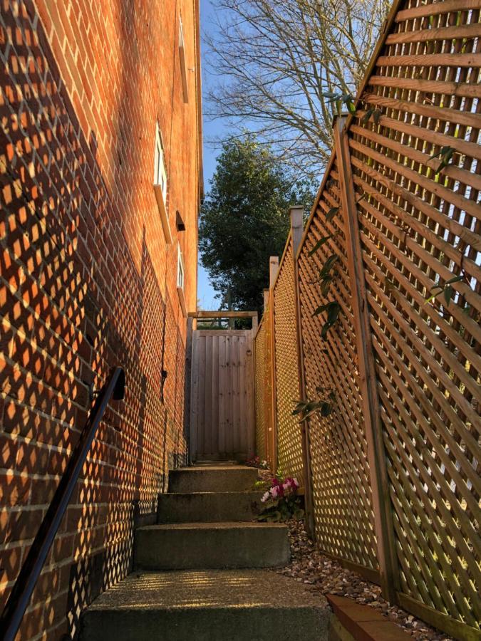 Stylish 2 Bed Apartment Next To The Norfolk Broads Coltishall Extérieur photo